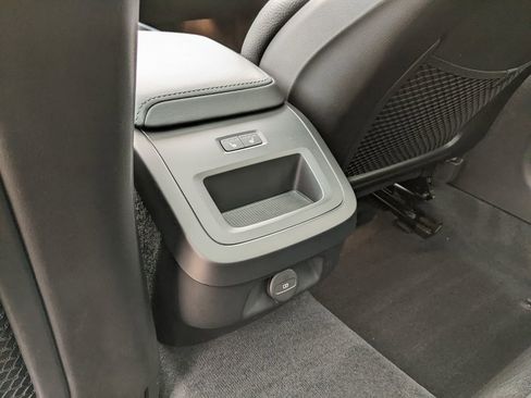 Certified 2025 Volvo V60 B5 Cross Country Plus image 24