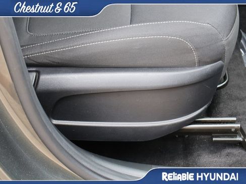 Used 2023 Hyundai Tucson SE AWD/4WD image 11