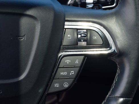 Used 2023 Lincoln Navigator Reserve RWD image 7