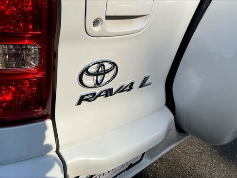 Used 2004 Toyota RAV4 4WD image 23