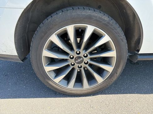 Certified 2021 Lincoln Navigator Reserve w/ Luxury Package image 11