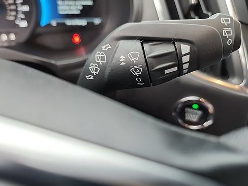 Used 2024 Ford Edge Titanium AWD/4WD image 17