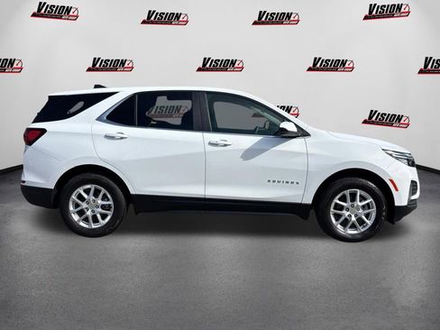 Used 2024 Chevrolet Equinox LT w/ LPO, Floor Liner Package AWD/4WD image 4