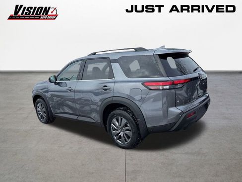New 2025 Nissan Pathfinder SV w/ Black Appearance Package image 7