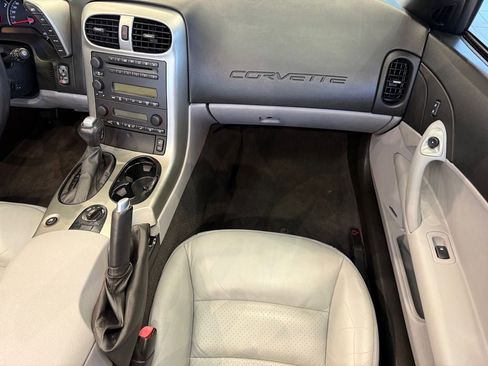 Used 2005 Chevrolet Corvette Convertible w/ Preferred Equipment Group RWD image 12