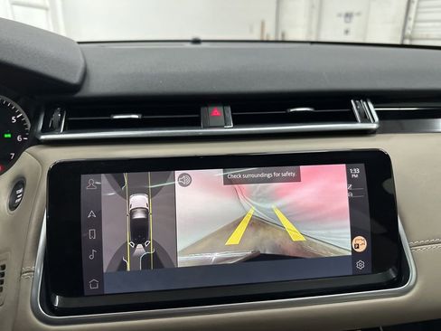 Used 2022 Land Rover Range Rover Velar R-Dynamic S image 17