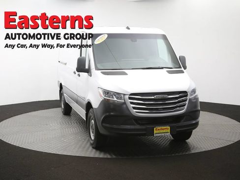Used 2019 Freightliner Sprinter 2500 RWD image 46