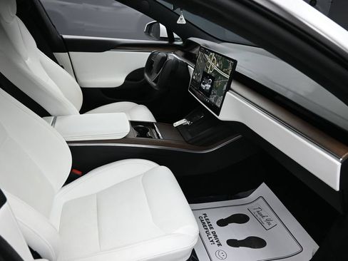 Used 2023 Tesla Model S AWD/4WD image 17