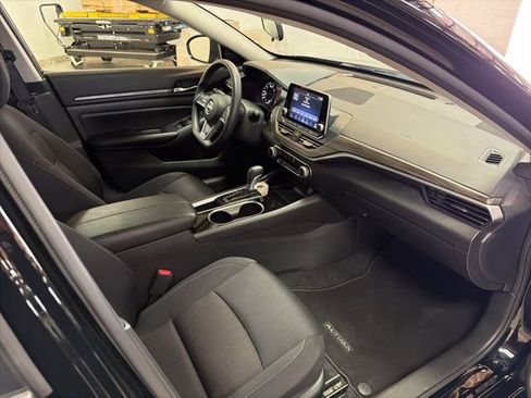Used 2024 Nissan Altima 2.5 SV image 20