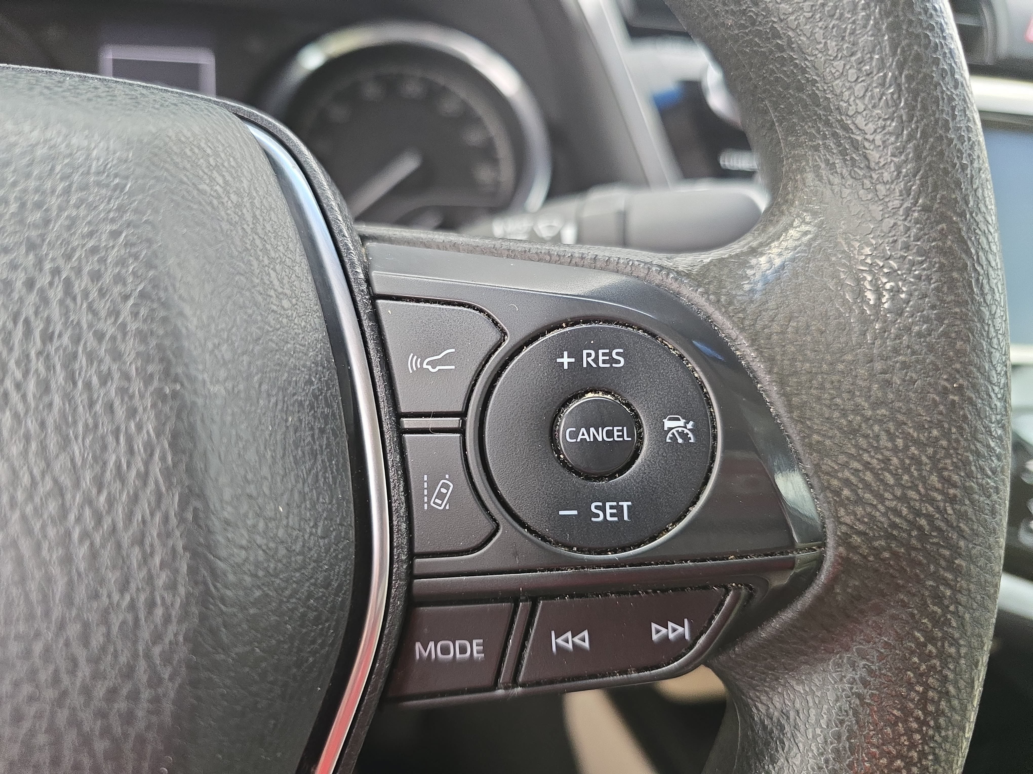 Used 2019 Toyota Camry LE FWD image 17