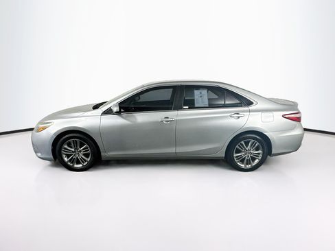Used 2017 Toyota Camry SE FWD image 4