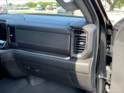 Used 2023 Chevrolet Silverado 1500 LT RWD image 23