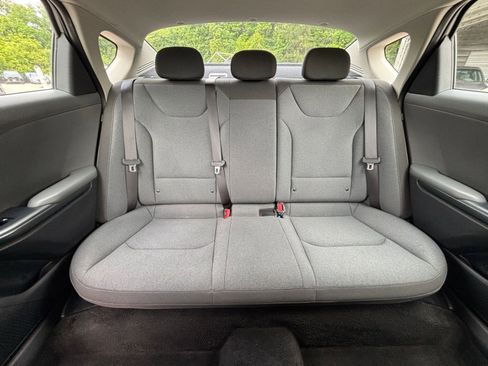 Used 2025 Kia K4 LXS FWD image 35