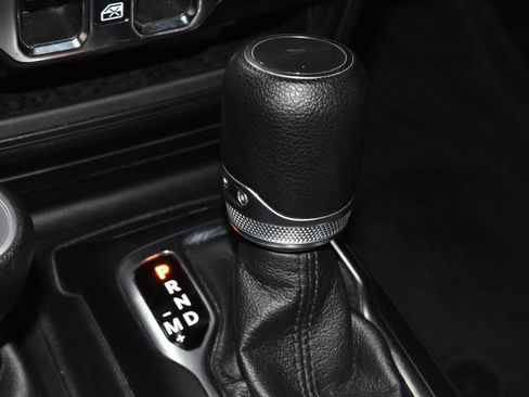 Used 2022 Jeep Gladiator Sport AWD/4WD image 16