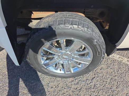 Used 2015 Chevrolet Silverado 1500 High Country w/ High Country Premium Package image 36