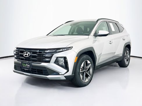 Used 2025 Hyundai Tucson SEL AWD/4WD image 3