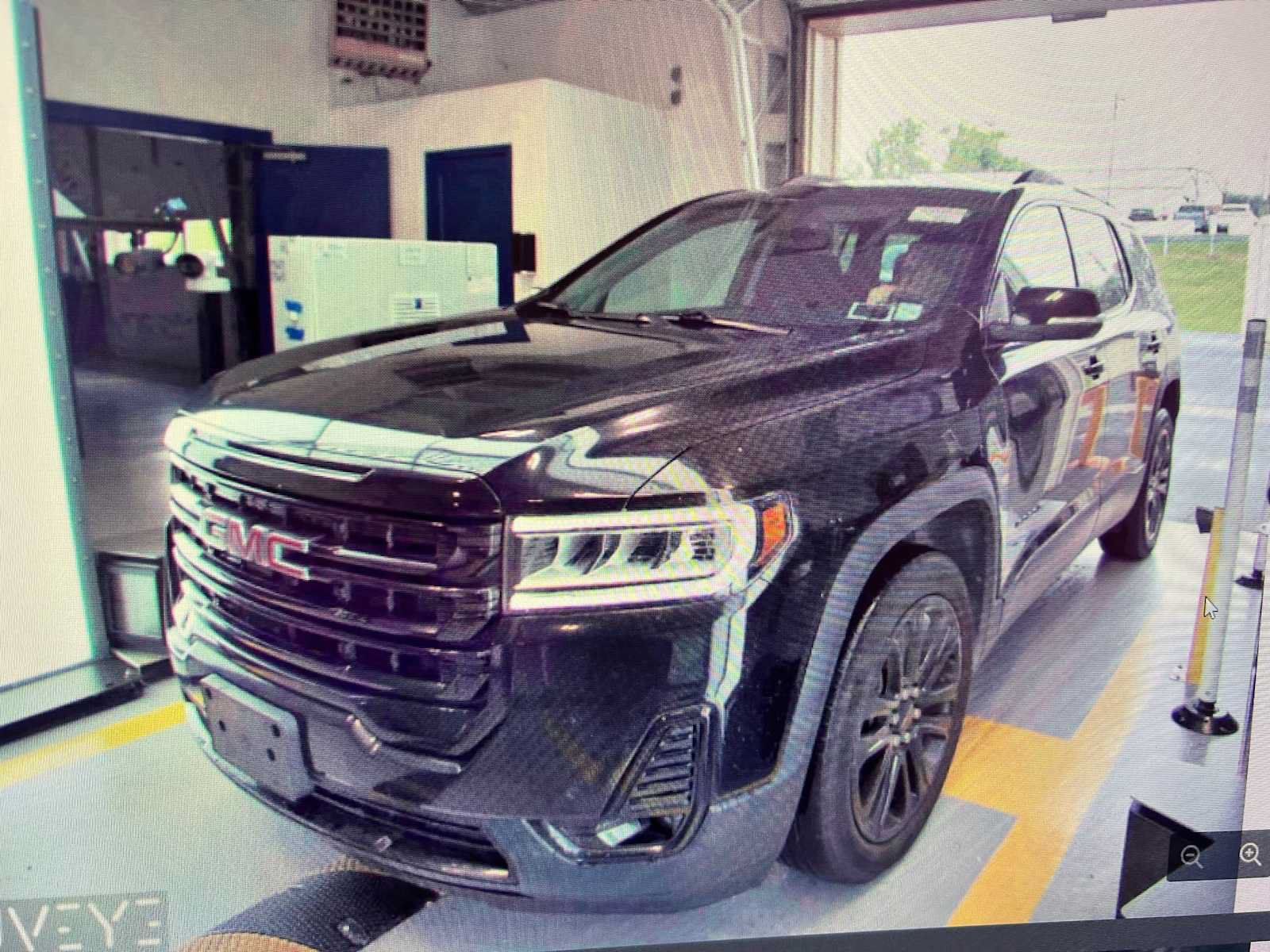 Used 2023 GMC Acadia SLT w/ Elevation Edition AWD/4WD image 8