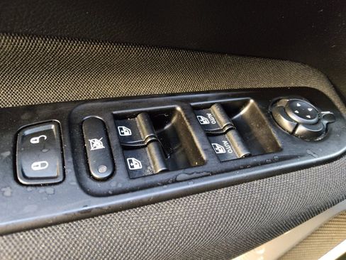 Used 2021 Jeep Renegade Sport FWD image 27