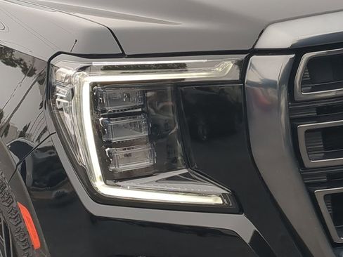 Used 2023 GMC Yukon AT4 w/ AT4 Premium Plus Package image 9