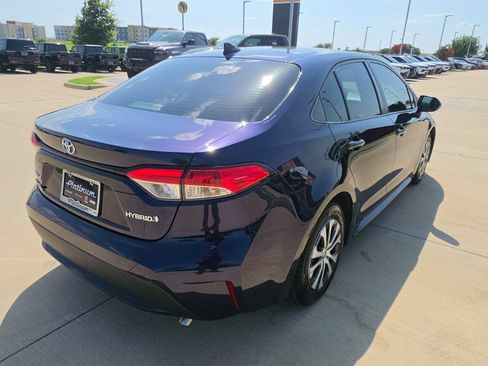 Used 2022 Toyota Corolla LE FWD image 5
