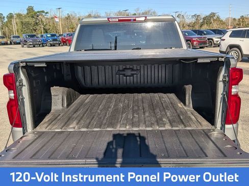 Used 2023 Chevrolet Silverado 1500 LTZ AWD/4WD image 32