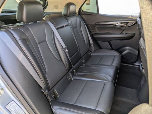 Used 2023 Buick Envision Essence image 27