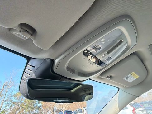 Certified 2023 Volvo XC60 B5 Plus image 34