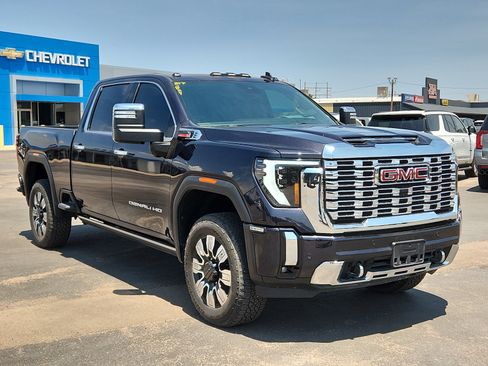 Used 2024 GMC Sierra 2500 Denali w/ Denali Reserve Package AWD/4WD image 6