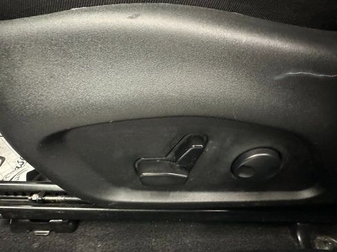 Certified 2024 Jeep Compass Limited image 21