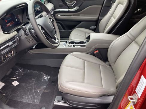 New 2026 Lincoln Corsair Premiere image 21