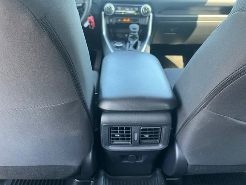 Used 2025 Toyota RAV4 LE AWD/4WD image 38