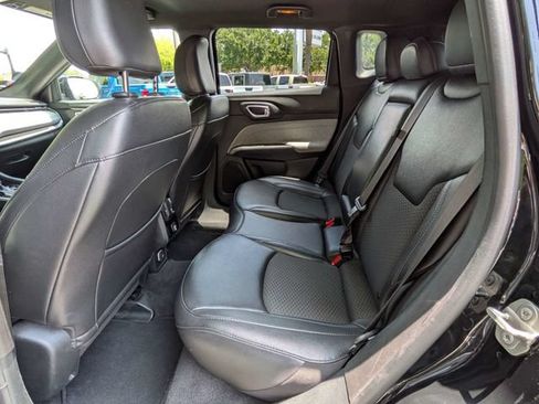 Used 2024 Jeep Compass Latitude AWD/4WD image 15