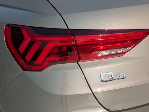 Used 2025 Audi Q3 2.0T Premium w/ Convenience Package image 18