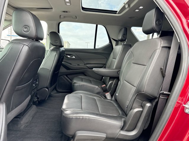 Used 2018 Chevrolet Traverse Premier w/ Driver Confidence II Package FWD image 23