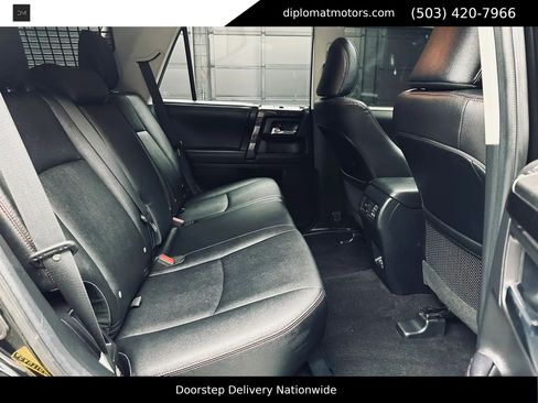 Used 2020 Toyota 4Runner Venture w/ Moonroof Package AWD/4WD image 21