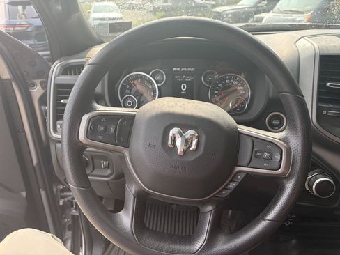 Used 2023 RAM 3500 Tradesman w/ Chrome Appearance Group AWD/4WD image 11