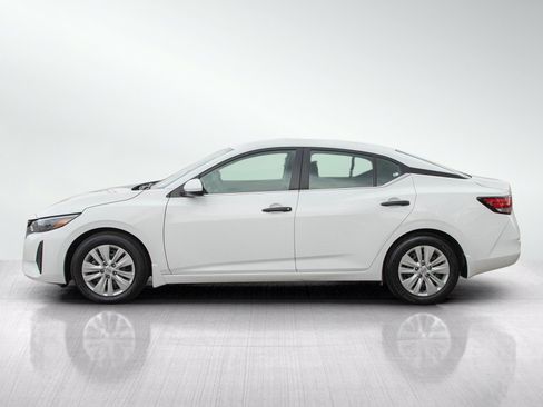 Used 2025 Nissan Sentra S FWD image 2