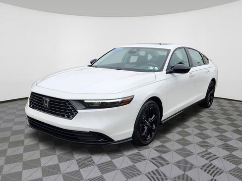 Certified 2025 Honda Accord SE image 2