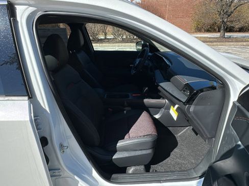 New 2026 Nissan Kicks SR w/ Cold Weather Package image 8