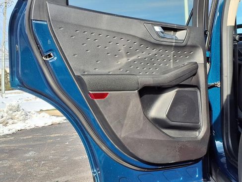 Used 2020 Ford Escape SE image 21