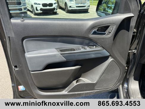 Used 2018 Chevrolet Colorado Z71 AWD/4WD image 17