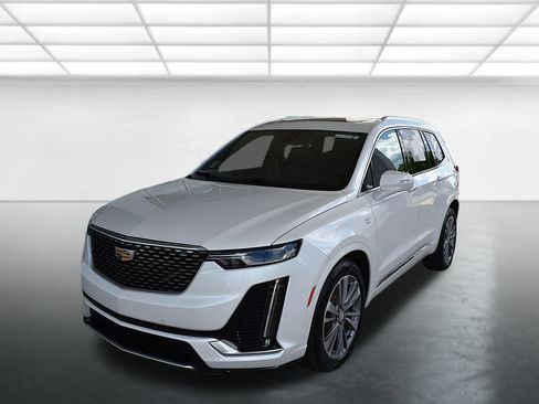 Used 2020 Cadillac XT6 Premium Luxury FWD image 6