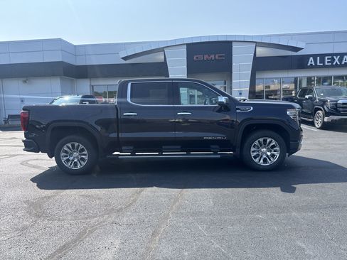 New 2025 GMC Sierra 1500 Denali image 2