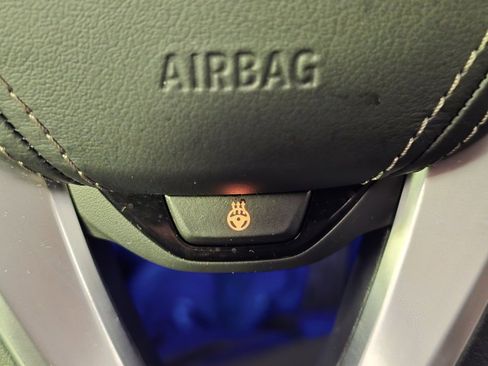 Certified 2023 BMW X6 xDrive40i w/ Premium Package image 23