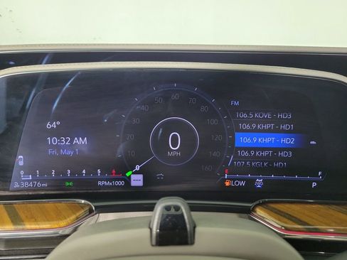 Certified 2024 Cadillac Escalade ESV Sport Platinum w/ LPO, Floor Liner Package AWD/4WD image 25