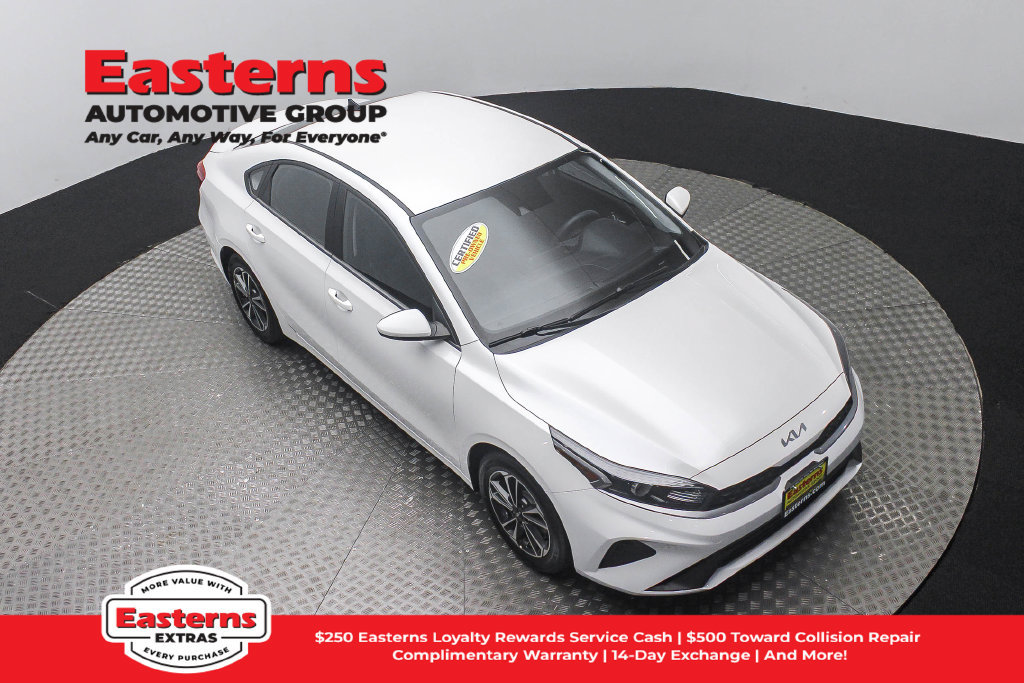 Used 2023 Kia Forte LXS FWD image 4