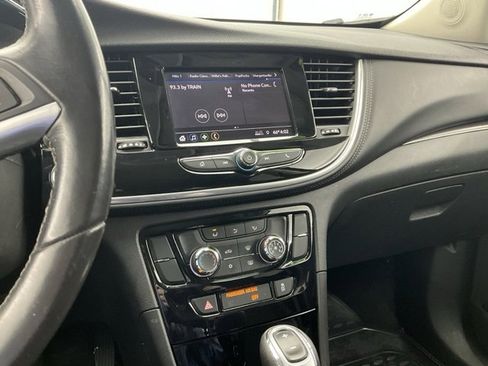 Used 2022 Buick Encore Preferred image 10