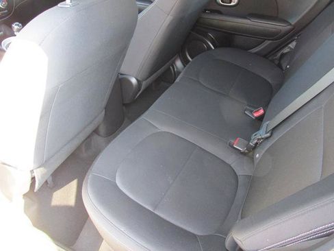 Used 2017 Kia Soul FWD image 10