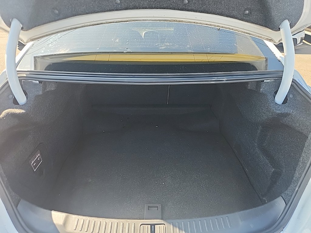 Used 2015 Chevrolet Malibu LT FWD image 18