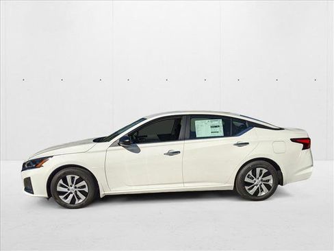 New 2025 Nissan Altima 2.5 S image 5
